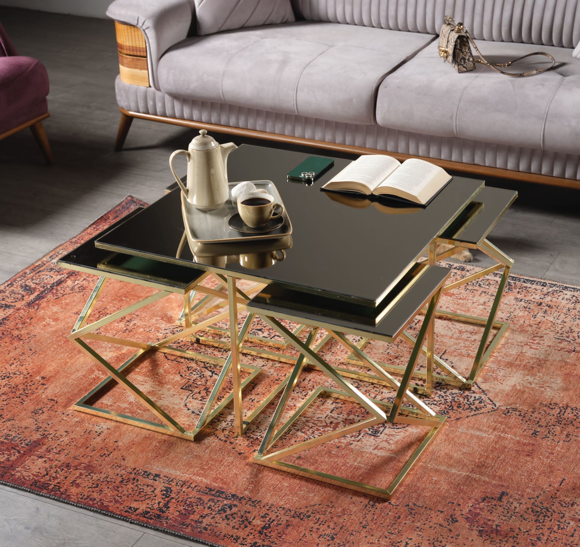 Kare Pizza Orta Sehpa Piramit Ayak